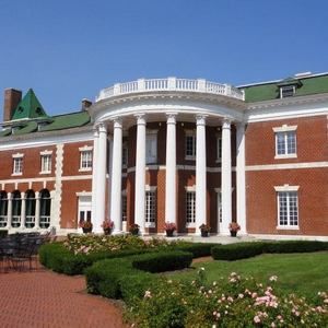 Meet your Posher, Daniela